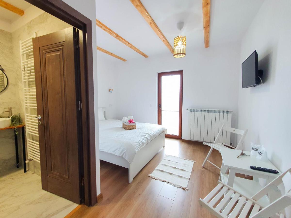 Domeniul Acasa In Vadu Izei Maramu Exterior foto